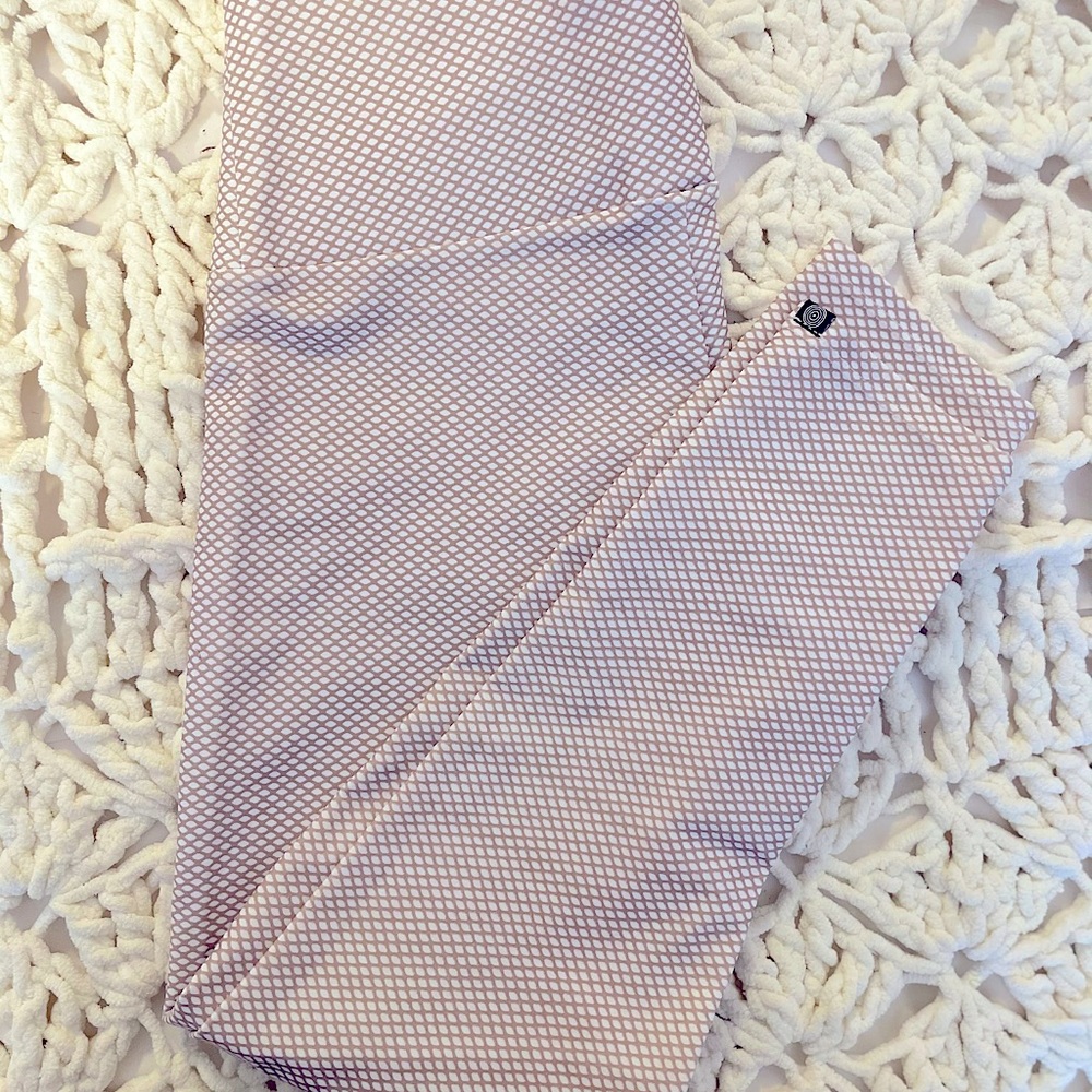 NWOT Onzie 3/4 Leggings